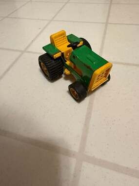 Vintage 1970s Tiny Tonka Farm Tractor #811002 Green and Yellow